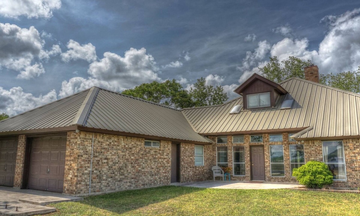 Leakey House | LARGE HOME ON THE BEAUTIFUL QUIET FRIO RIVER