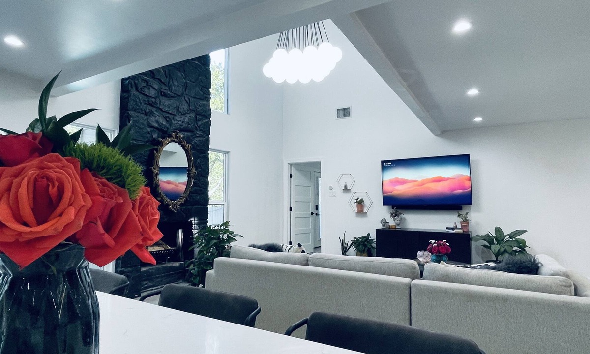 Northwest Hills Condo | Large House w/ Pool 5 miles from Downtown Austin
