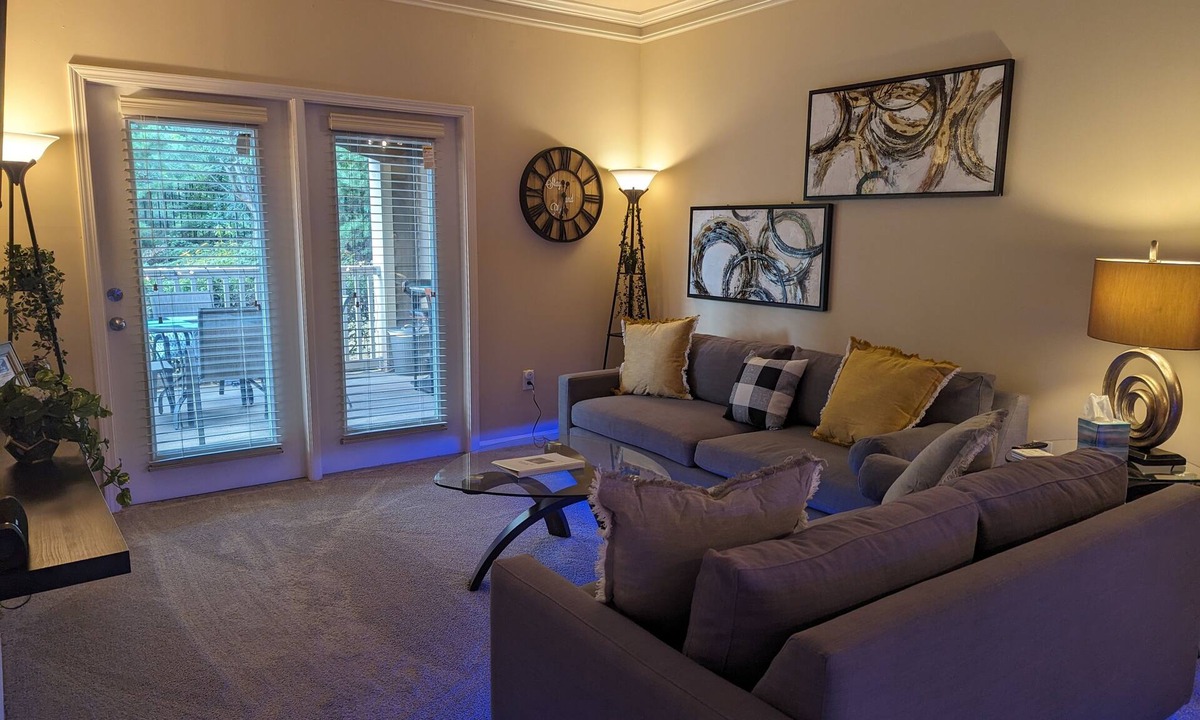 Executive Park Apartment | Last Minute Reservations Available -Book Today!nBuy Fri. & Sat. get Sunday Free!