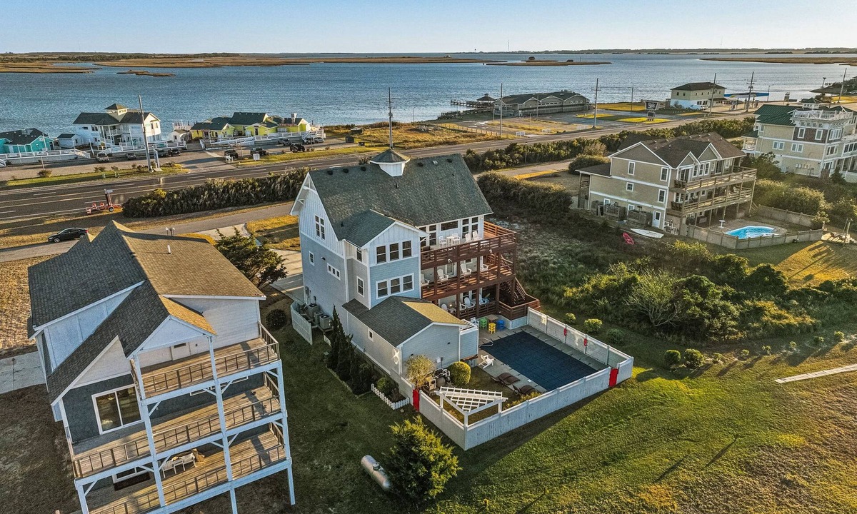 Nags Head House | LC09: The Look Out | Luxury Home | Water Views | Private Pool
