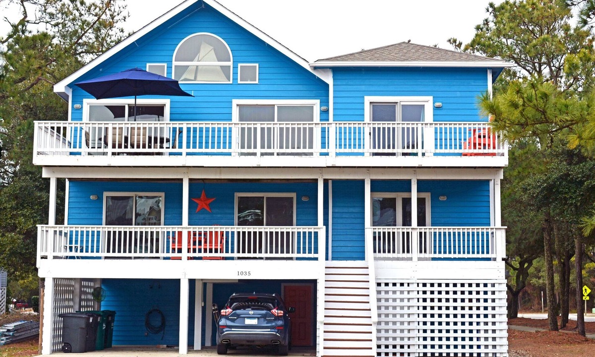 Corolla Light House | LilyBeth | 7BR Corolla Light Resort · Private Pool · Sleeps 17