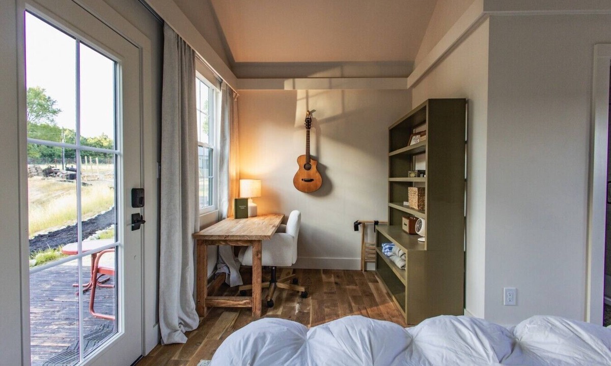 Jewett Cabin | Limestone Fields Getaway: Soaking Tub, Lake Views, King Bed, Workspace!
