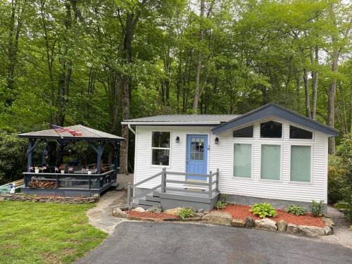 Newland House | Linville Land Harbor - River Run