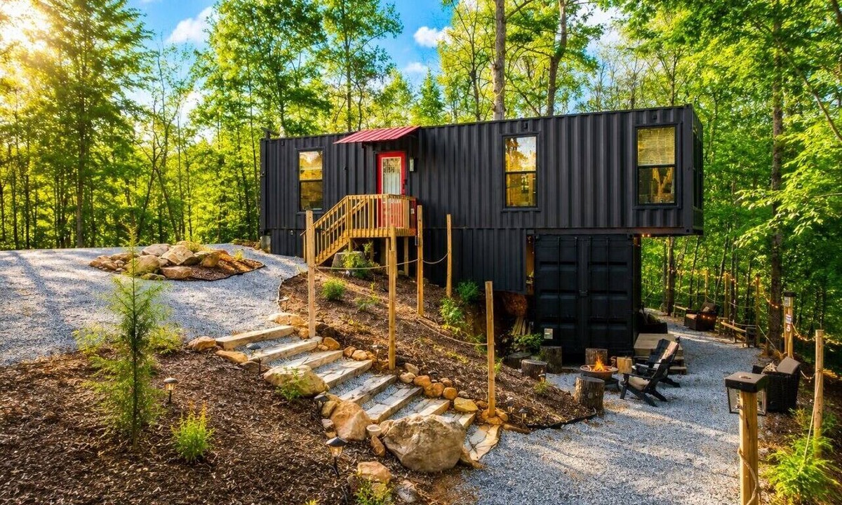 Six Mile Apartment | Lion Den Cabin A at Walterfalls-Upstate SC