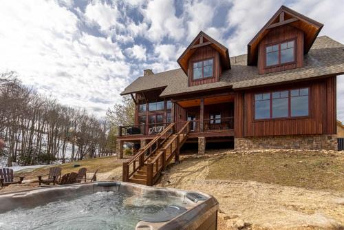 Elk Park House | Little Cubs Cabin at Eagles Nest