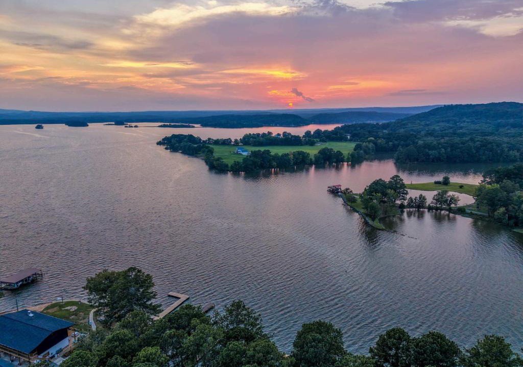 Cedar Bluff Apartment | Little River Marina