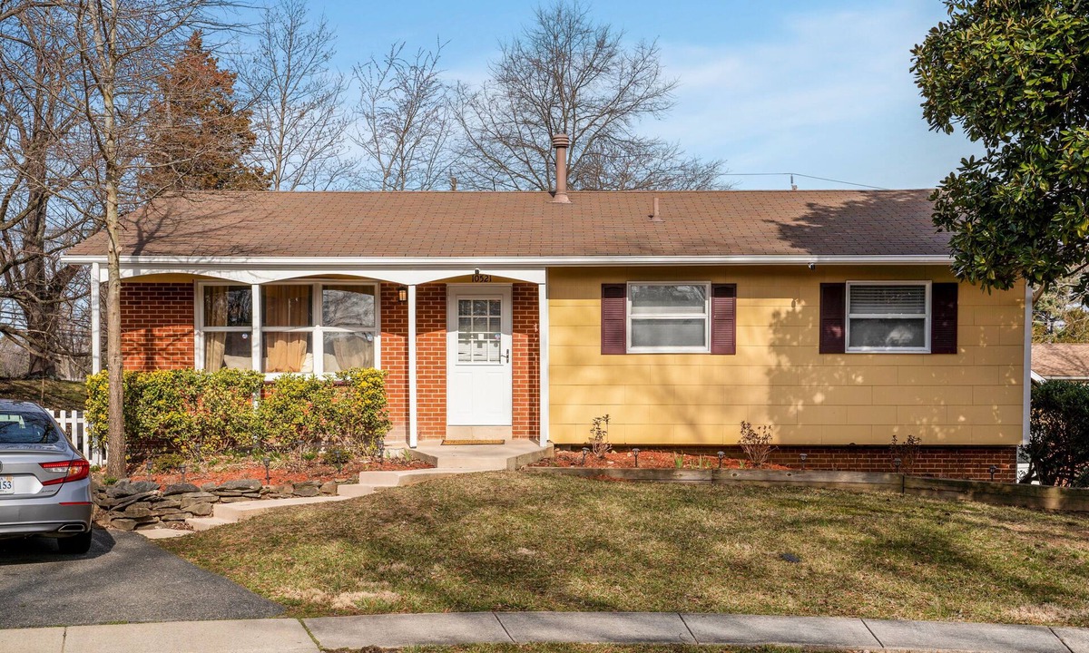 Hillandale House | Live and Work Near DC