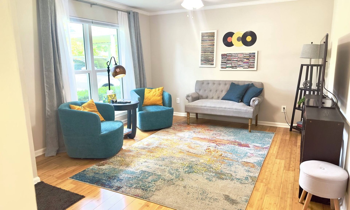Savannah House | Lovely 2-bedroom house with AC in charming Southside Savannah