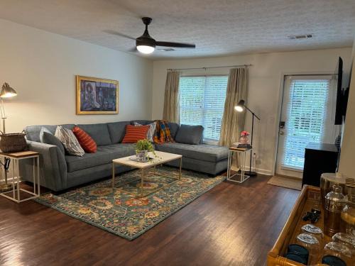 Auburn Apartment | Lovely 2BR 3BA Condo
