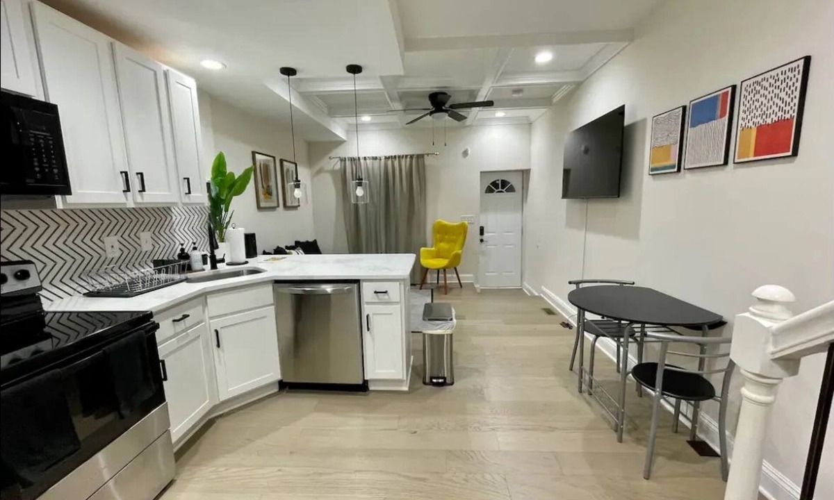 Downtown Baltimore House | Lovely 3-bedroom townhome in Baltimore with WiFi