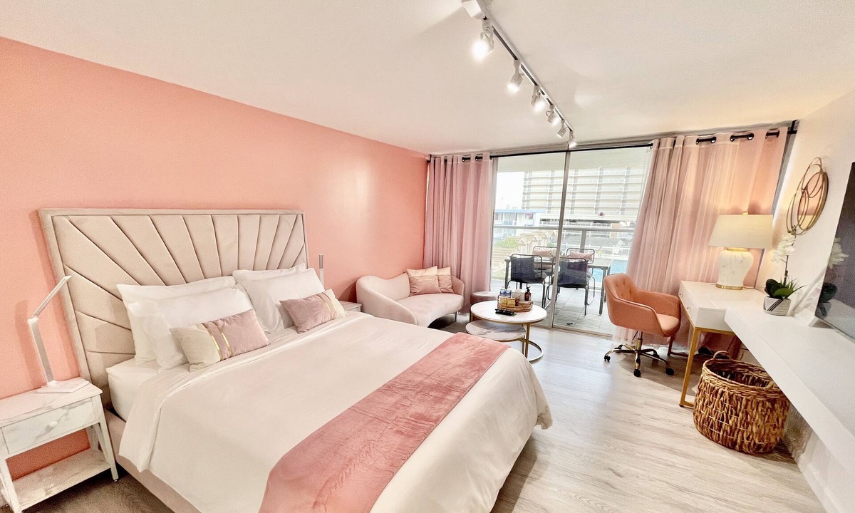 McCully - Moiliili Condo | Lovely and Cozy Studio near the beach!!!