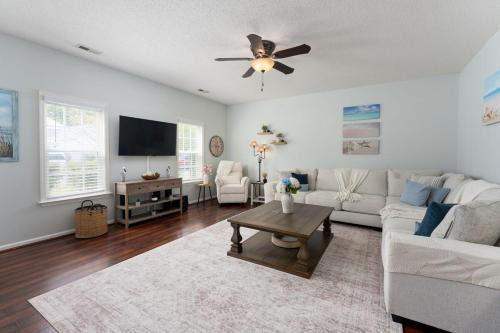 Murraysville House | Lux 5BR Escape Peaceful Oasis & Outdoor Zen Lounge