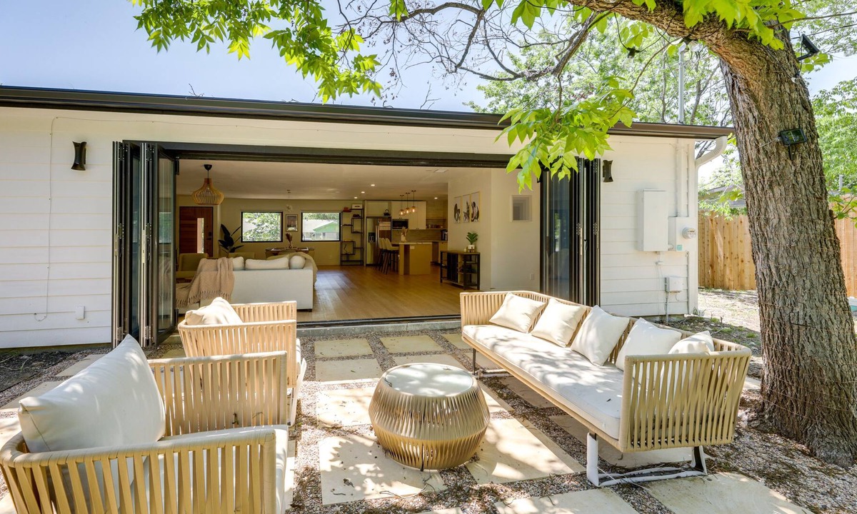 Pecan Springs Springdale House | Luxe Austin Vacation Rental ~ 5 Mi to Downtown!
