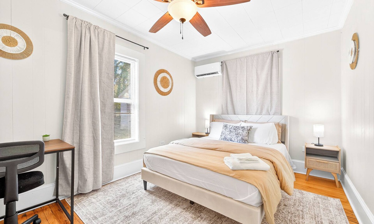 East Durham House | Luxe Gem in the Heart of Durham - Close to Duke!