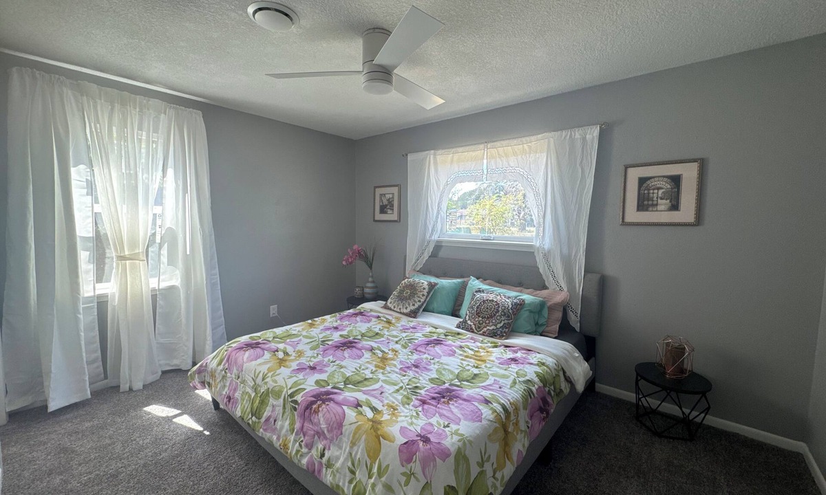 Copperas Cove House | LuxModern Sparkling Clean 3BR 2BA by Ft. Hood-King Bed-MassageChair-PetFriendly!