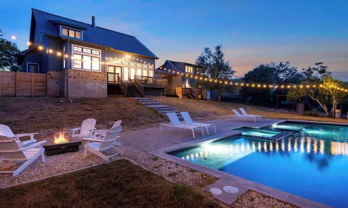 Dripping Springs House | Luxurious Lake Park House: Sleeps 25, Pool, Hot-tub, Firepit and Game Room!