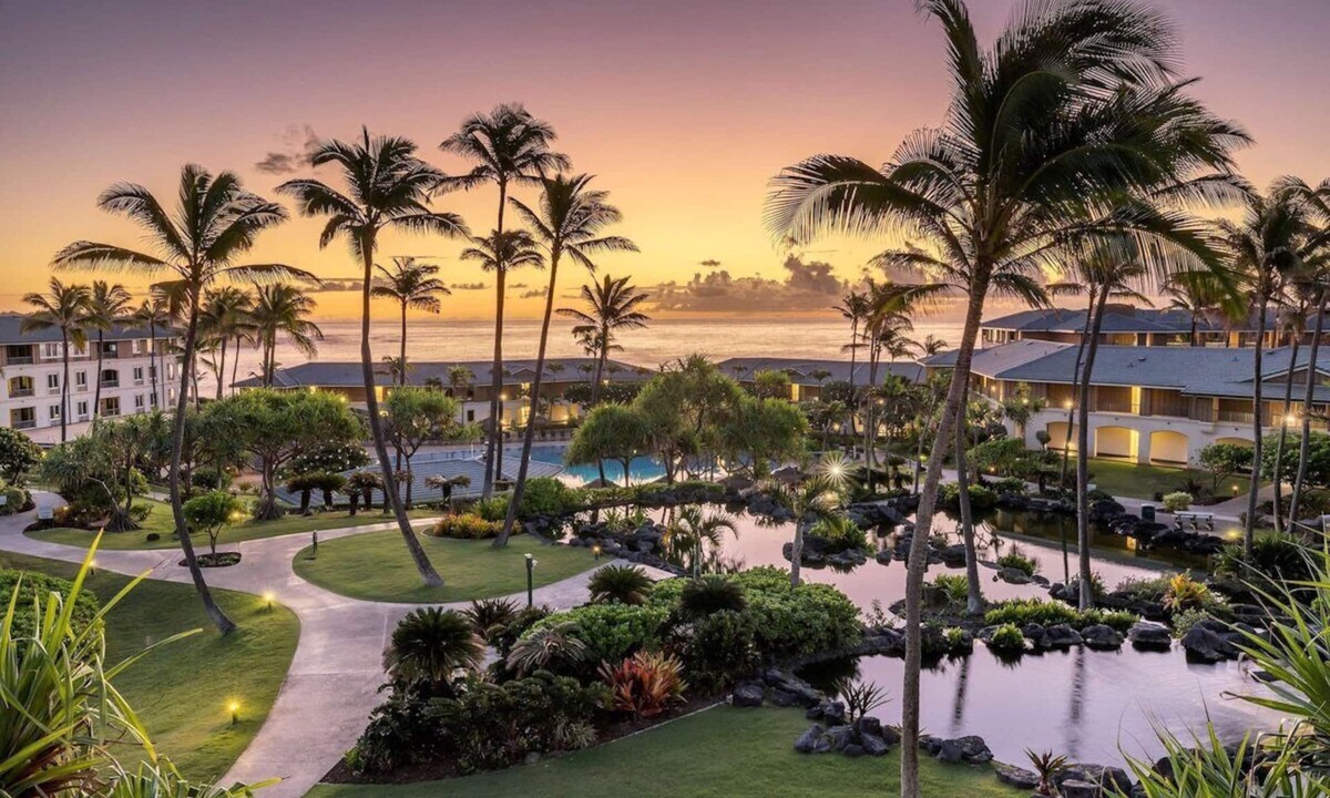 Poipu Resort | Luxurious Oceanfront Suite Available Nov 20 - 27, Dec 22 - 29, Dec 29 - Jan 5