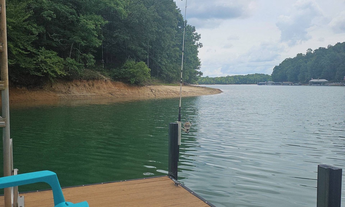 Fair Play House | Luxurious & Spacious Lake Hartwell Home near Clemson, Anderson, and Greenville.