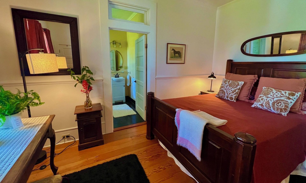 Hawi House | Luxurious Sunrise Suite @ Hawi Guesthouse