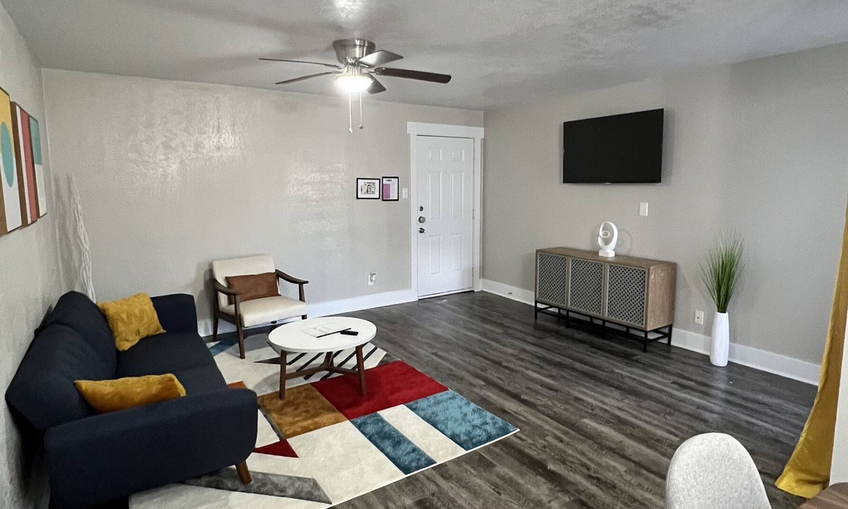 Arlington Apartment | Luxury 2bd/2ba/2 min walk to AT&T stadium