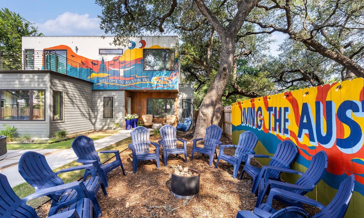 South Manchaca House | Luxury Austin Retreat for 30 with Pool, Sauna, Plunge
