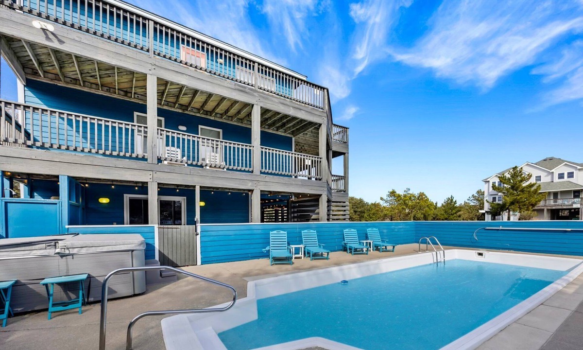 Whalehead Beach House | Luxury Cottage Pool, Hot Tub, Walk to Beach