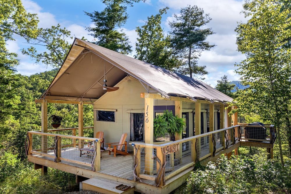 Zirconia Cabin | Luxury Family Tree Tent with Private Deck, Soaking Tub & Pizza Oven Near Waterfalls, Zirconia, North Carolina