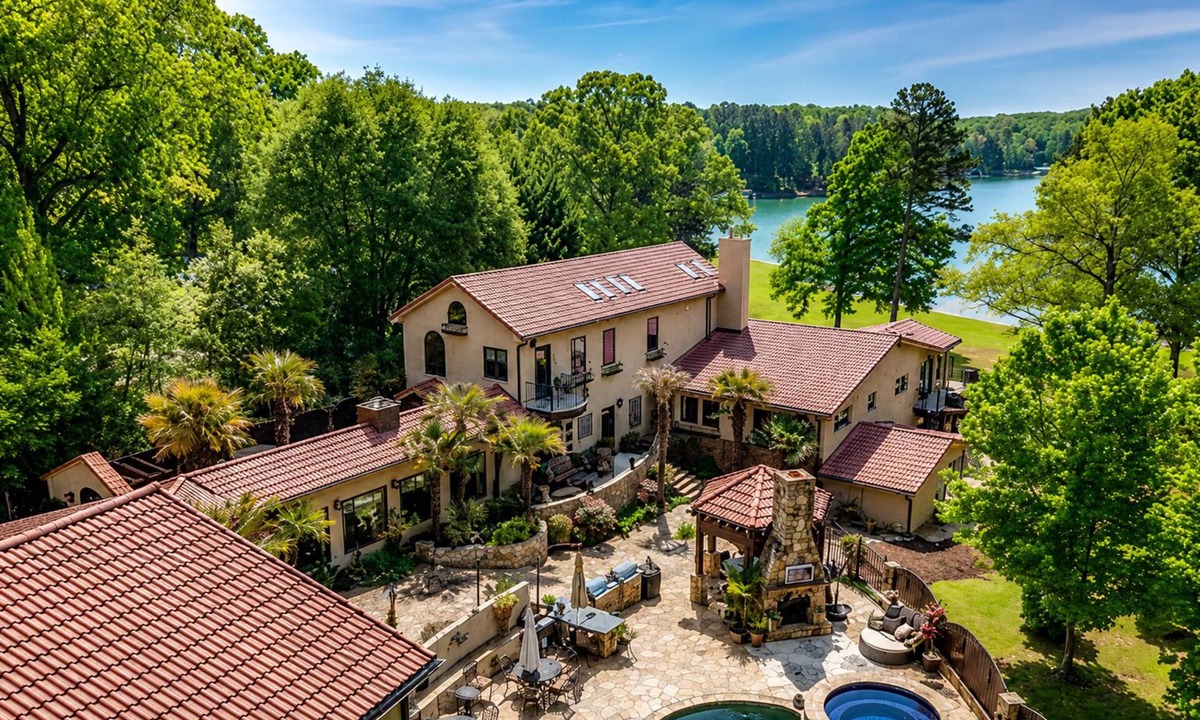 Cumming Apartment | Luxury Lake Lanier Guest House Pool, Dock & Lake Access. FIFA 2026