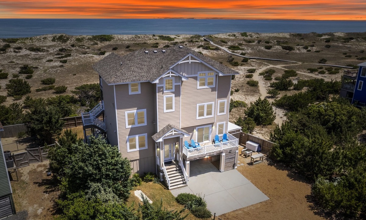 Salvo House | Luxury Oceanfront 6B/6.5B, Elevator, Salt Pool, Hot Tub, Rec Room, Smokefree