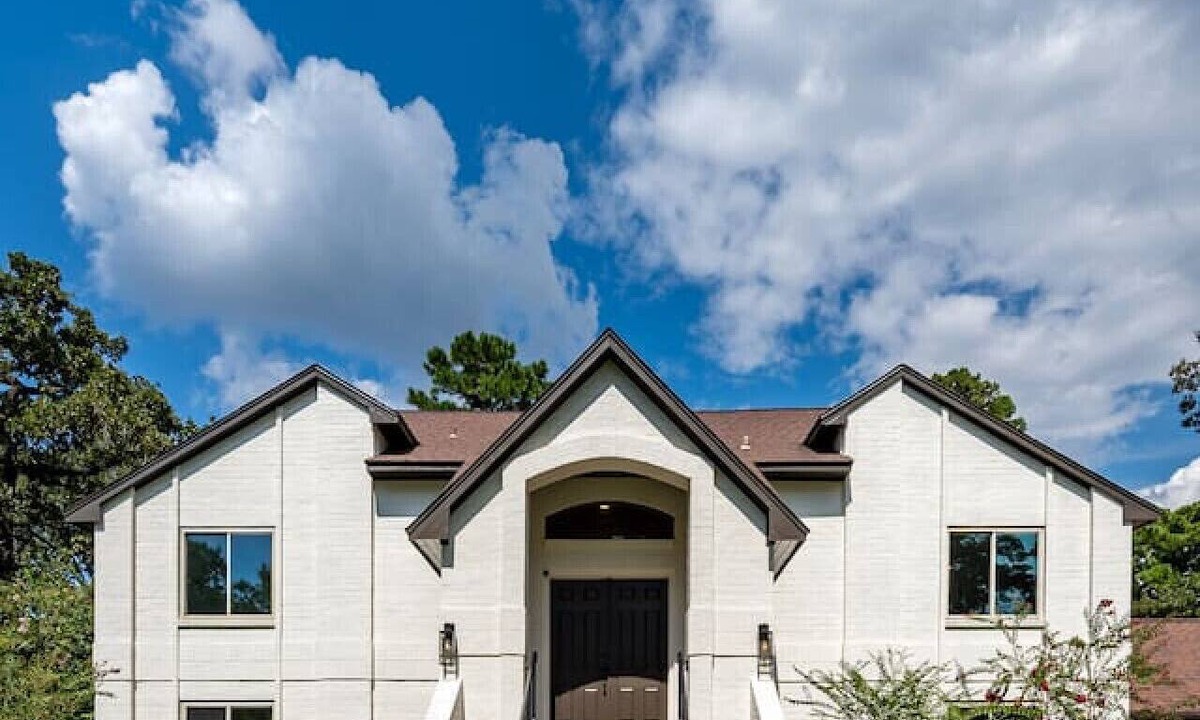 Conroe House | Luxury Resort Home Heated Pool & Billiard - Conroe