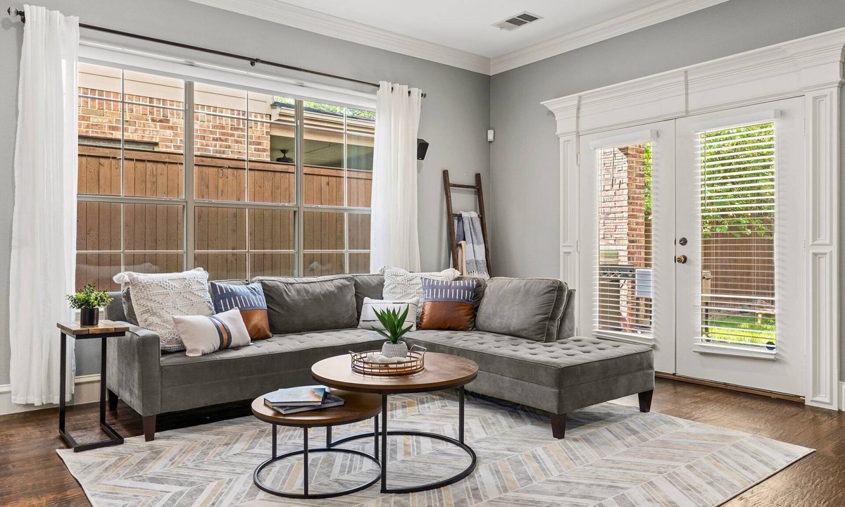 Vickery Place House | Luxury Soccer Championship Retreat | Game Room | Fire Pit | Gym | Dallas