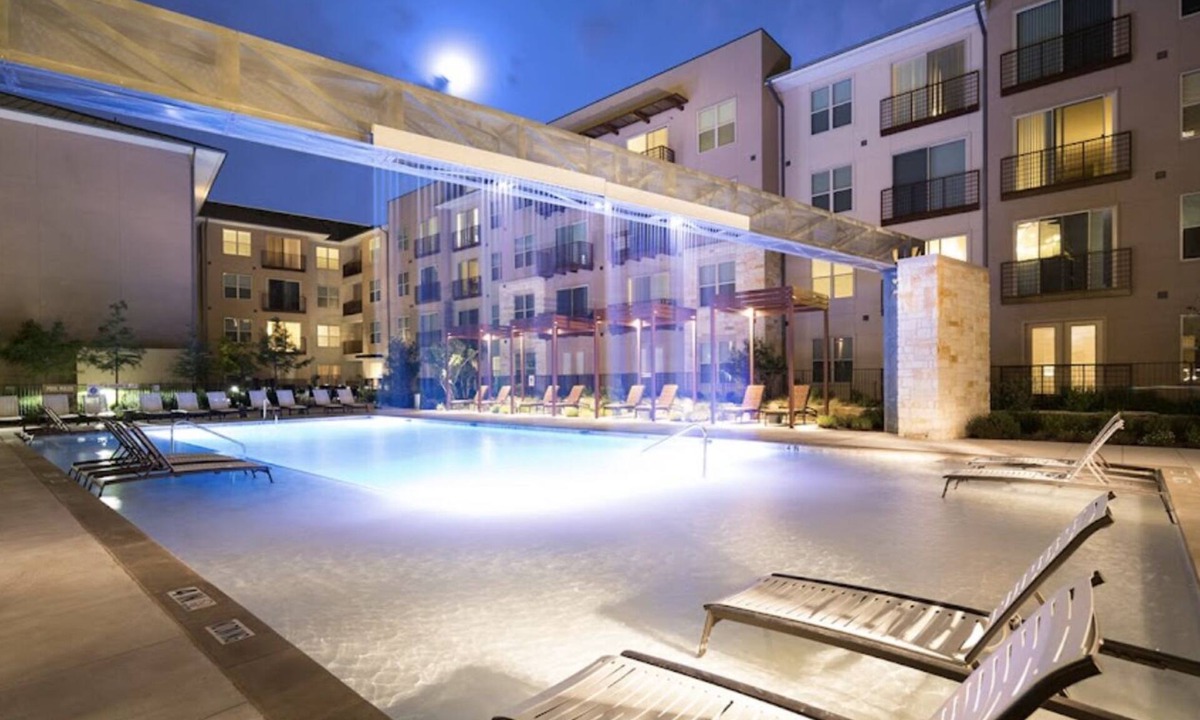 North Burnet Apartment | Luxury Style 1-bedroom 1-bathroom located at The Domain