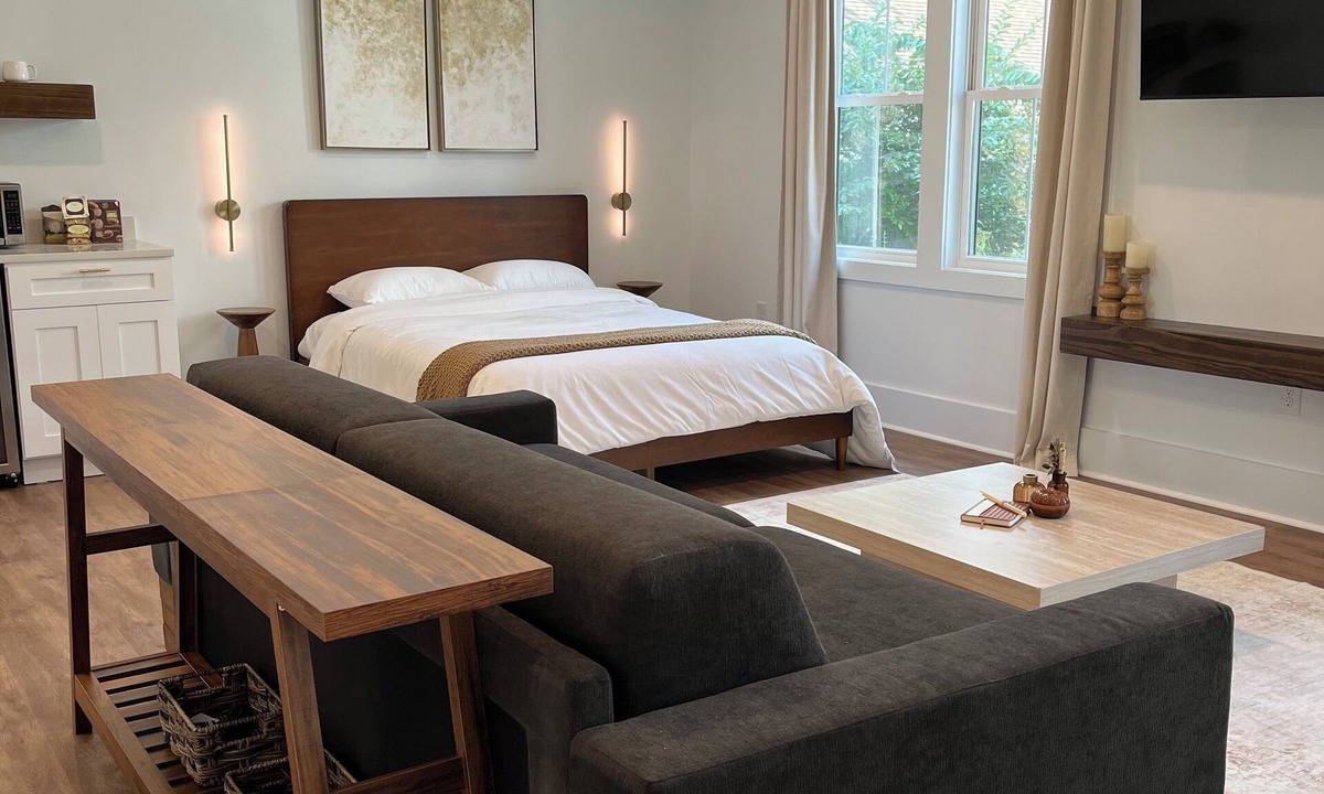 Charlotte House | Luxury Tree House Suite