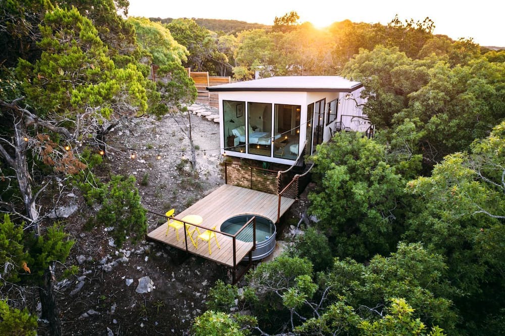 Oatmeal Villa | Luxury Villa near Marble Falls for Weekend Getaways in Texas for Couples