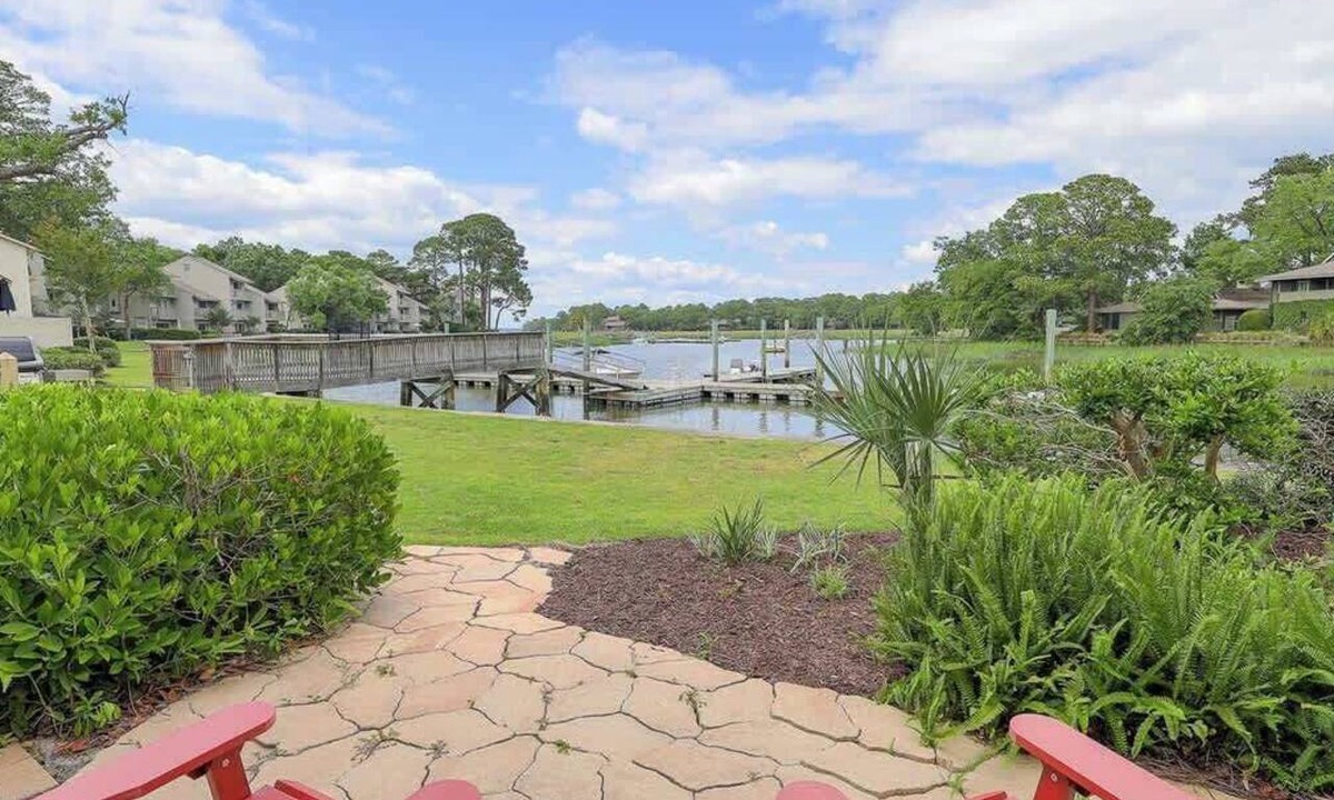 South Beach Condo | Luxury Waterfront Villa w/Dock on Hilton Head