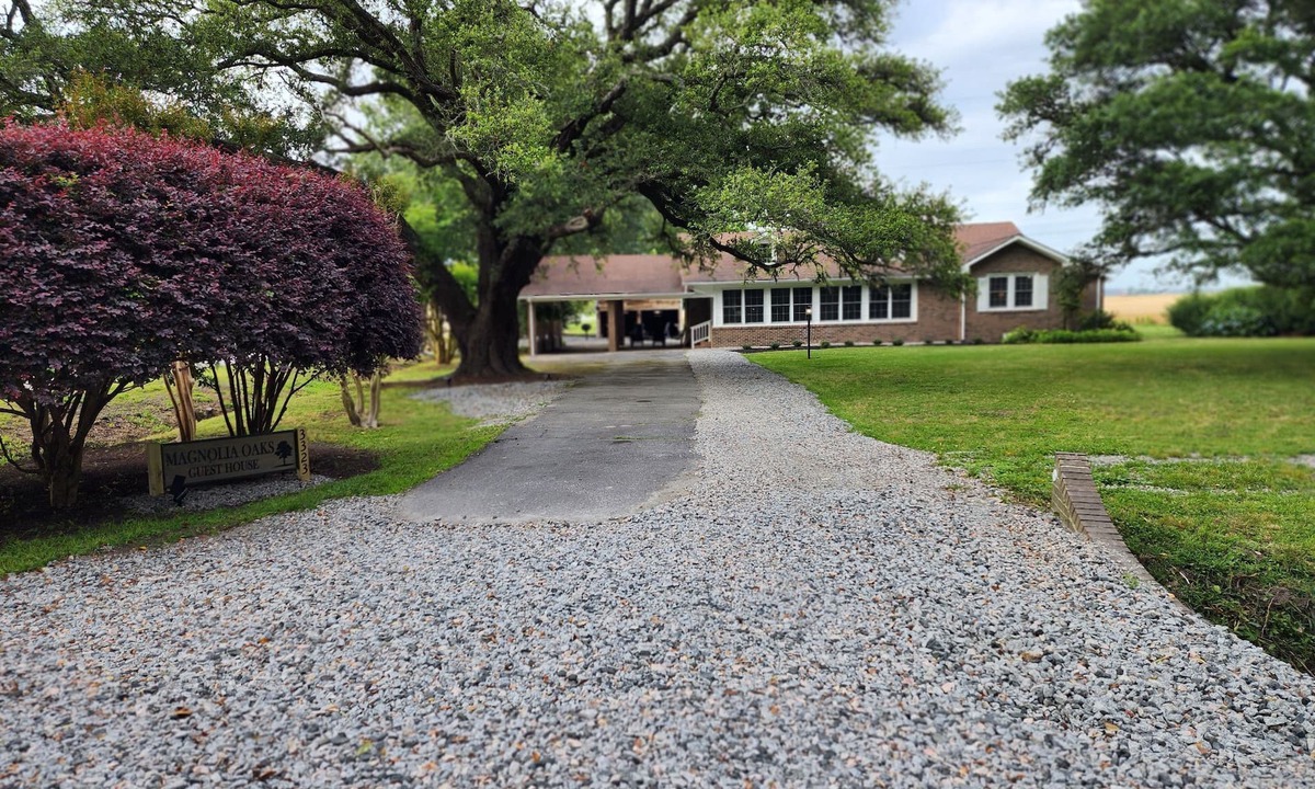 Washington County House | Magnolia Oaks at the Lake, A Retreat at Lake Phelps, NC & Pettigrew State Park