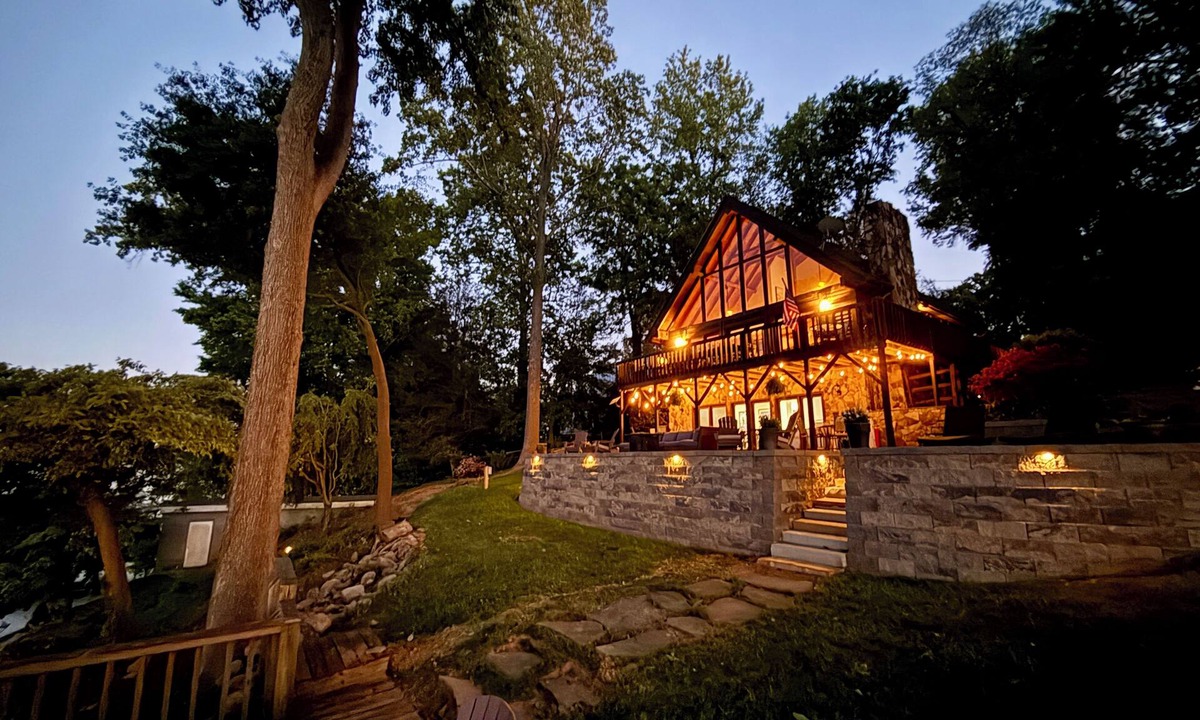 Lake Norman of Catawba Cabin | Main Channel Point Lot Lakefront Retreat - Sweeping Views, Private Dock + Lift