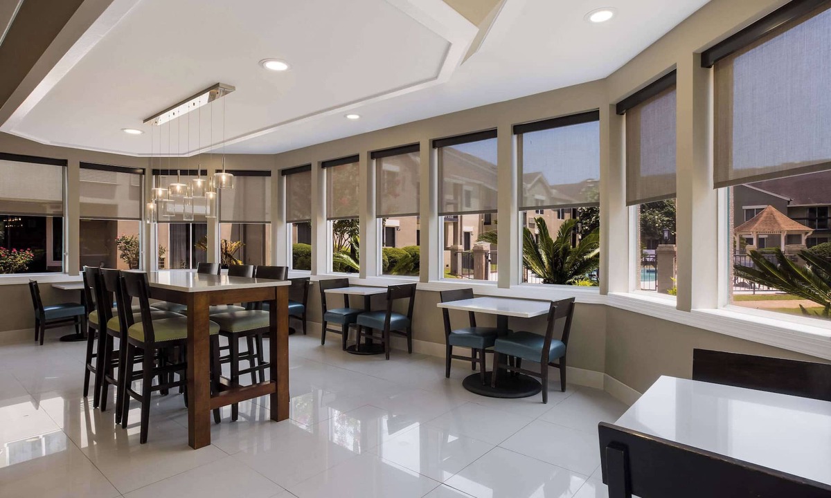 Savannah Hotel | MainStay Suites Savannah Midtown