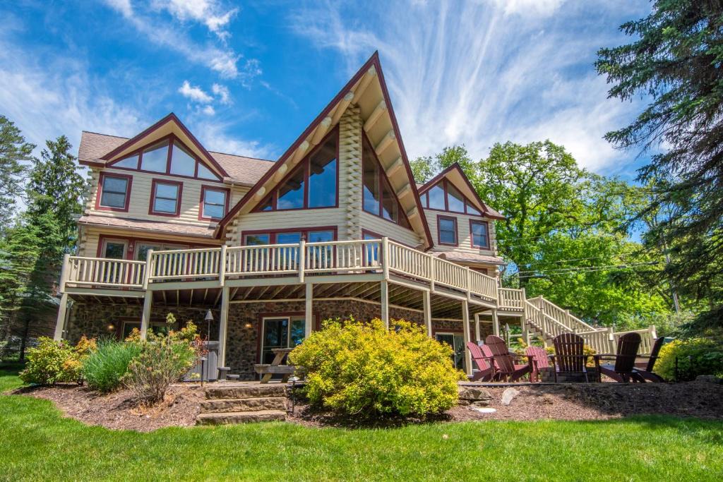 McHenry House | Mallard Landing