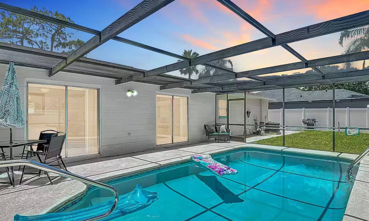 Spring Hill House | Manatee pool home