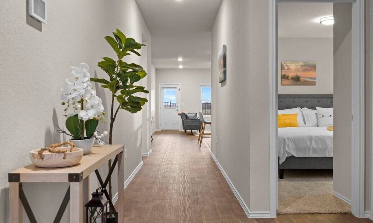 Austin Cottage | Marbella Lane - Amazing 4BR Lakeview Home
