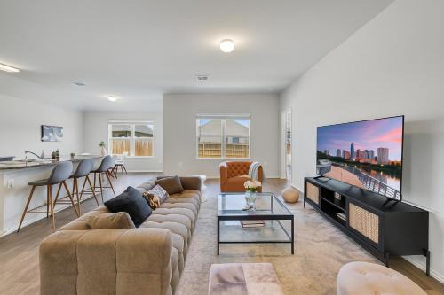 Austin House | @ Marbella Lane - Polished 3BR Home in Austin TX