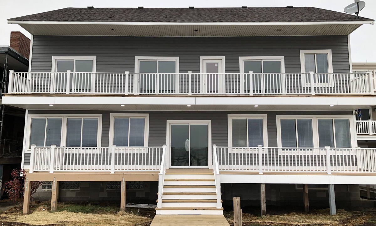 Willoughby Spit Cottage | Mariners Cove 4 Bedroom Cottage by RedAwning
