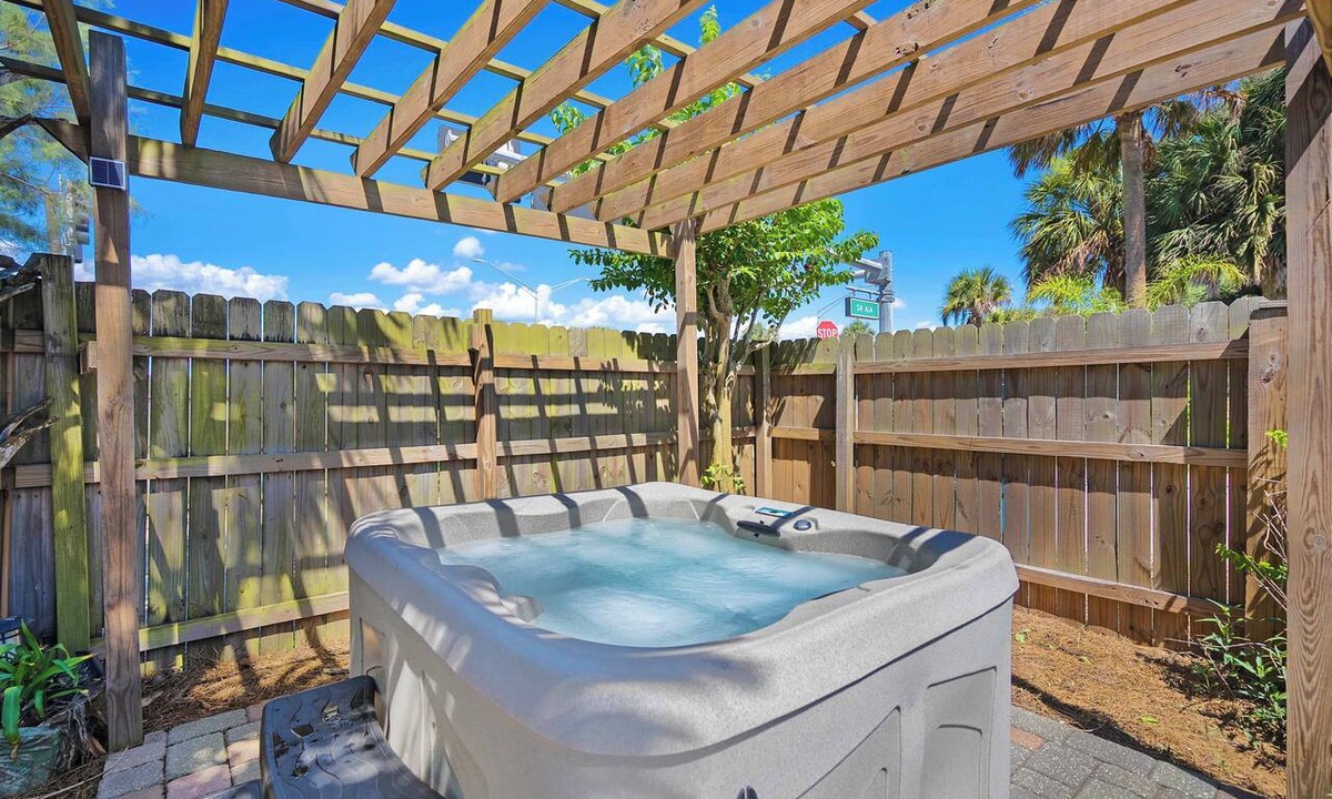 Vilano Beach Apartment | Marvelous Mermaid Beach Bungalow, Dog-Friendly