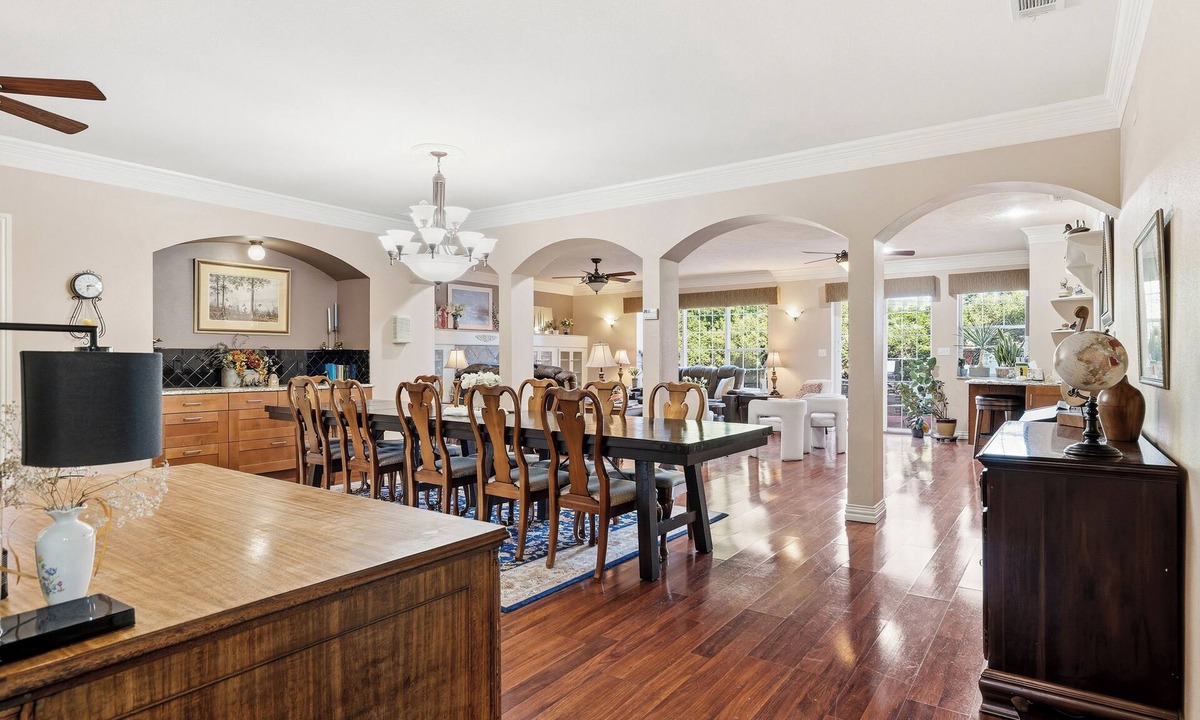 Mesquite House | Marvelous Mesquite Mansion