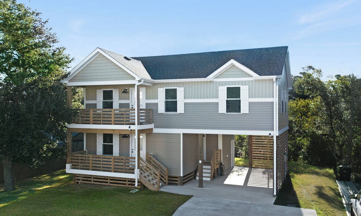 Colington House | Mason's Beach House Getaway: New Build | Dogs OK