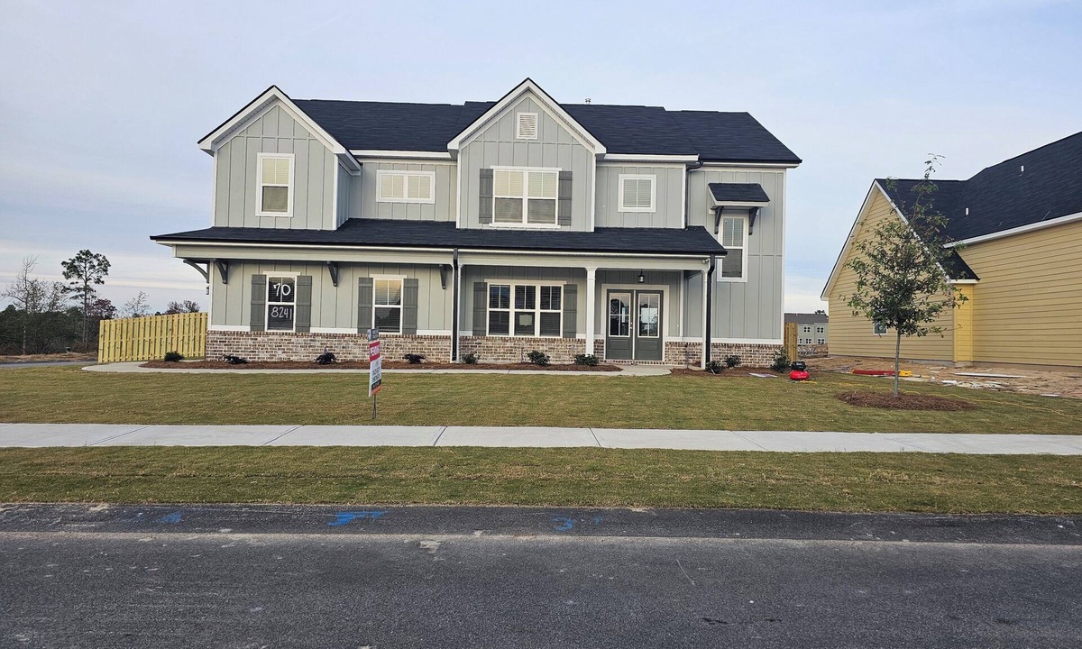 Langley House | Masters Rental 2026: Spacious 5-bedroom Pet Friendly, Corner lot, Wifi