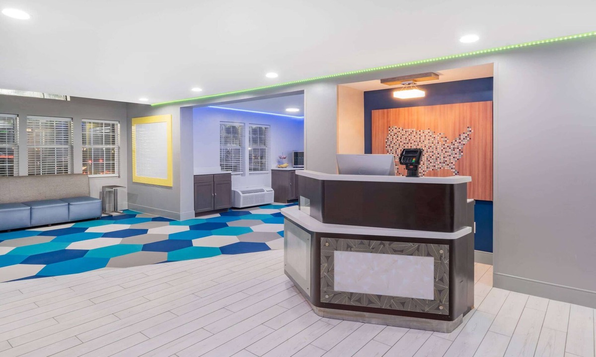 Athens Hotel | Microtel Inn by Wyndham Athens