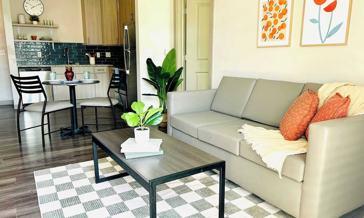 Home Park Apartment | Midtown Modern Apartment + Pool & Garage Parking