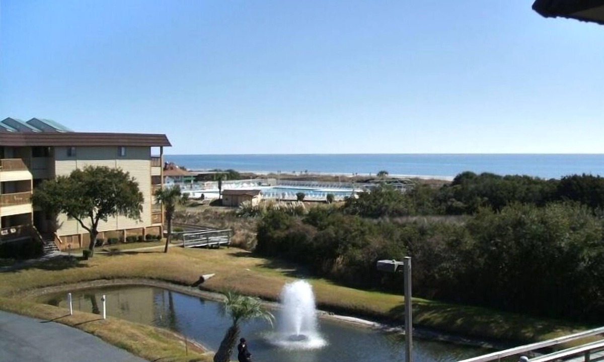 Folly Field Villa | Million＄View-King Bed-Bunk Beds with Built-in TVs-3 Bikes-Wifi-Renovated